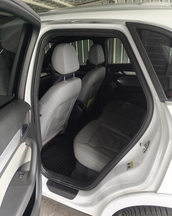 Audi Q3 cena 87800 przebieg: 89554, rok produkcji 2016 z Bielawa małe 56